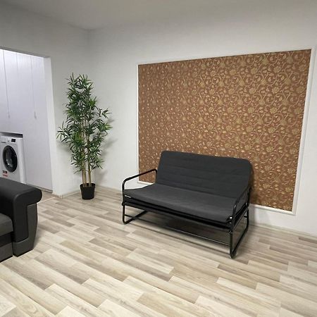 Grove Apartment Buzău Eksteriør billede